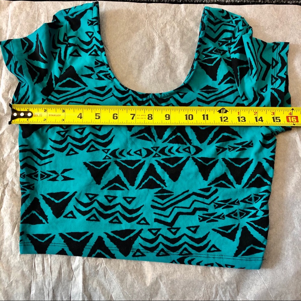 Crop top - Picture 3 of 7